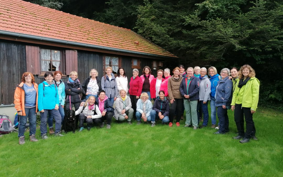 Jährliche Frauenwanderung